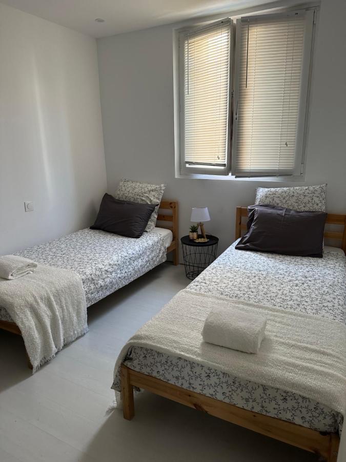 Privatunterkunft Location De Privee Dans Securisee Privee,parking Gratuit , 1 Minute Du Tramway, A 9 Minute Du Centre Ville, Accessible A Plusieurs Transports