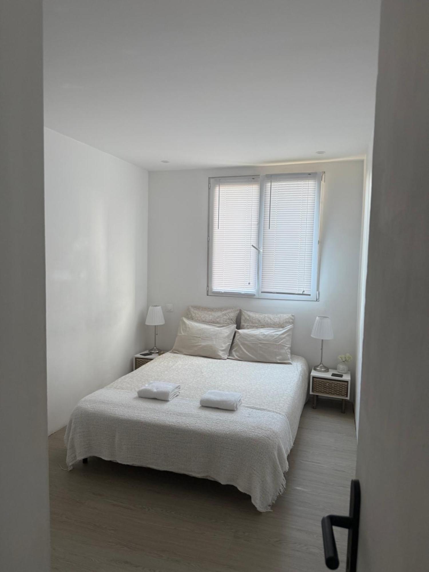 Location De Privee Dans Securisee Privee,parking Gratuit , 1 Minute Du Tramway, A 9 Minute Du Centre Ville, Accessible A Plusieurs Transports Privatunterkunft